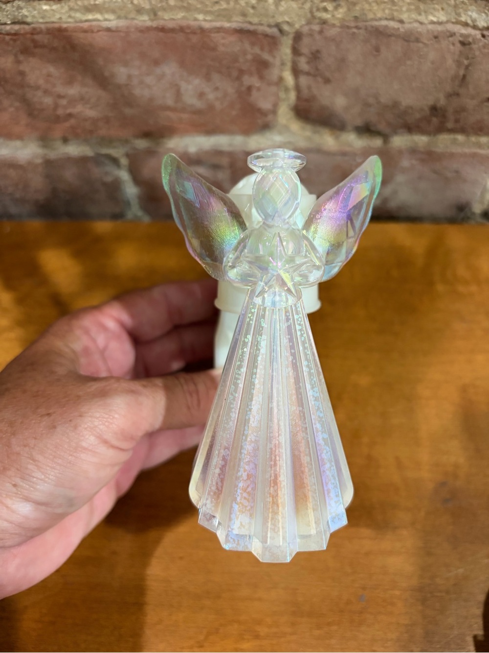 Bath & Body Works Iridescent Angel Night Light Plug In - Picture 3 of 4